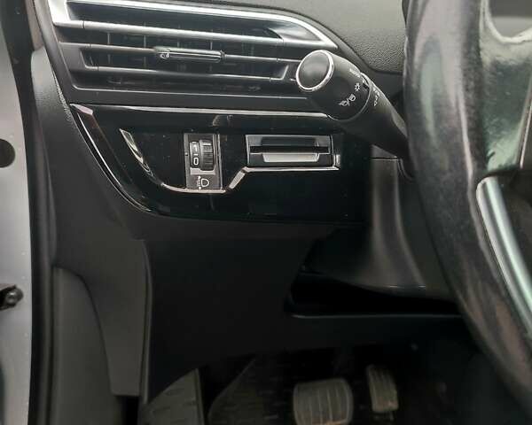 Серый Ситроен С4 Пикассо, объемом двигателя 1.56 л и пробегом 228 тыс. км за 12500 $, фото 22 на Automoto.ua