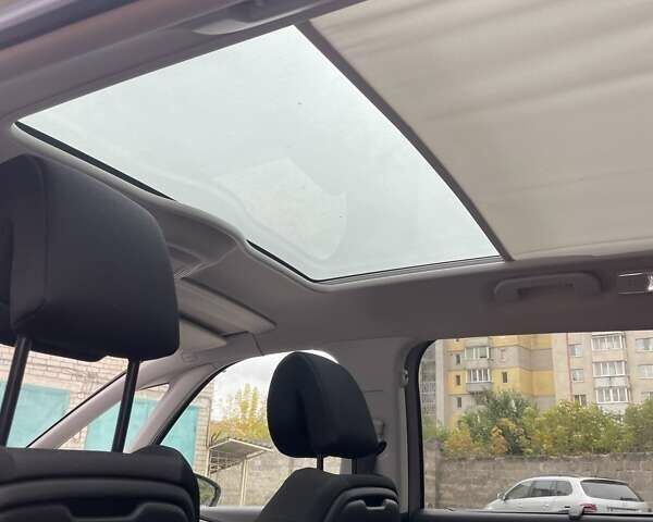 Ситроен С4 Пикассо 2017 в Ровно на Automoto.ua Серый Ситроен С4 Пикассо, объемом двигателя 2 л и пробегом 224 тыс. км за 12950 $, фото 17 на Automoto.ua
