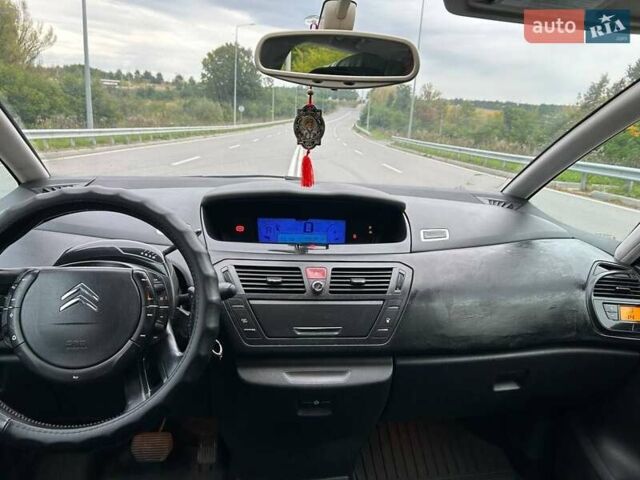 Серый Ситроен С4 Пикассо, объемом двигателя 1.56 л и пробегом 301 тыс. км за 4200 $, фото 10 на Automoto.ua