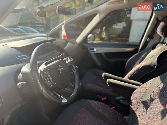 Серый Ситроен С4 Пикассо, объемом двигателя 1.56 л и пробегом 242 тыс. км за 5700 $, фото 10 на Automoto.ua