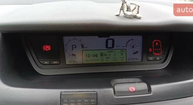 Серый Ситроен С4 Пикассо, объемом двигателя 1.6 л и пробегом 205 тыс. км за 5400 $, фото 38 на Automoto.ua