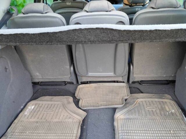 Серый Ситроен С4 Пикассо, объемом двигателя 1.6 л и пробегом 220 тыс. км за 4000 $, фото 2 на Automoto.ua