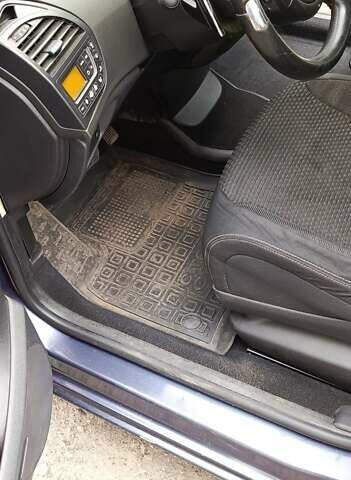 Серый Ситроен С4 Пикассо, объемом двигателя 1.6 л и пробегом 205 тыс. км за 5400 $, фото 18 на Automoto.ua