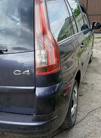 Серый Ситроен С4 Пикассо, объемом двигателя 1.6 л и пробегом 205 тыс. км за 5400 $, фото 4 на Automoto.ua