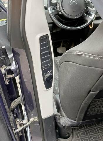 Серый Ситроен С4 Пикассо, объемом двигателя 1.6 л и пробегом 205 тыс. км за 5400 $, фото 22 на Automoto.ua