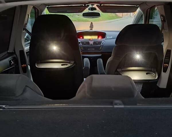 Серый Ситроен С4 Пикассо, объемом двигателя 1.6 л и пробегом 192 тыс. км за 6499 $, фото 11 на Automoto.ua