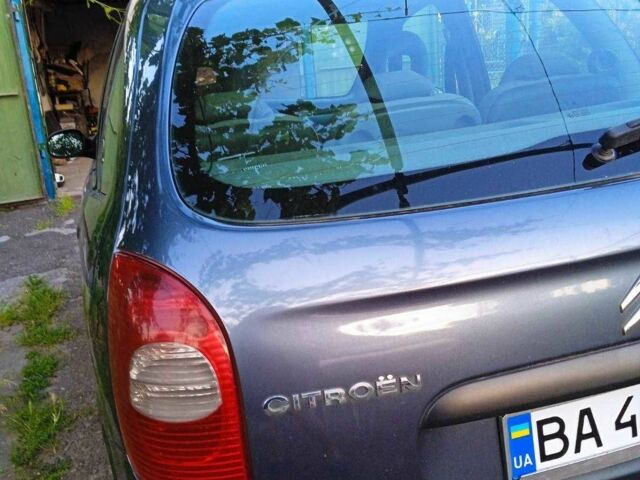 Серый Ситроен С4 Пикассо, объемом двигателя 1.6 л и пробегом 220 тыс. км за 4000 $, фото 1 на Automoto.ua