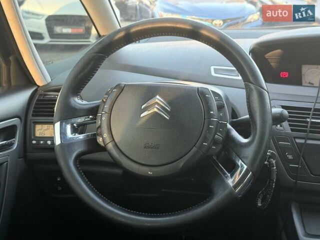 Ситроен С4 Пикассо 2008 в Харькове на Automoto.ua Серый Ситроен С4 Пикассо, объемом двигателя 1.56 л и пробегом 242 тыс. км за 6700 $, фото 22 на Automoto.ua