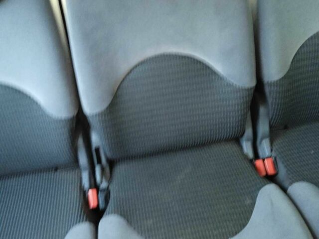 Серый Ситроен С4 Пикассо, объемом двигателя 1.6 л и пробегом 220 тыс. км за 4000 $, фото 4 на Automoto.ua