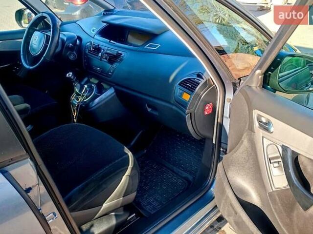 Сірий Сітроен С4 Пікассо, об'ємом двигуна 1.6 л та пробігом 295 тис. км за 5600 $, фото 10 на Automoto.ua