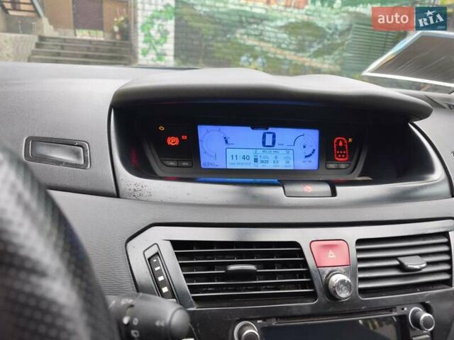 Серый Ситроен С4 Пикассо, объемом двигателя 1.56 л и пробегом 311 тыс. км за 6000 $, фото 3 на Automoto.ua