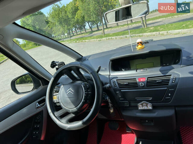 Сірий Сітроен С4 Пікассо, об'ємом двигуна 2 л та пробігом 294 тис. км за 6700 $, фото 5 на Automoto.ua
