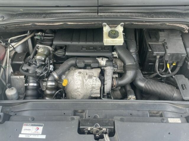 Серый Ситроен С4 Пикассо, объемом двигателя 1.6 л и пробегом 260 тыс. км за 5100 $, фото 7 на Automoto.ua