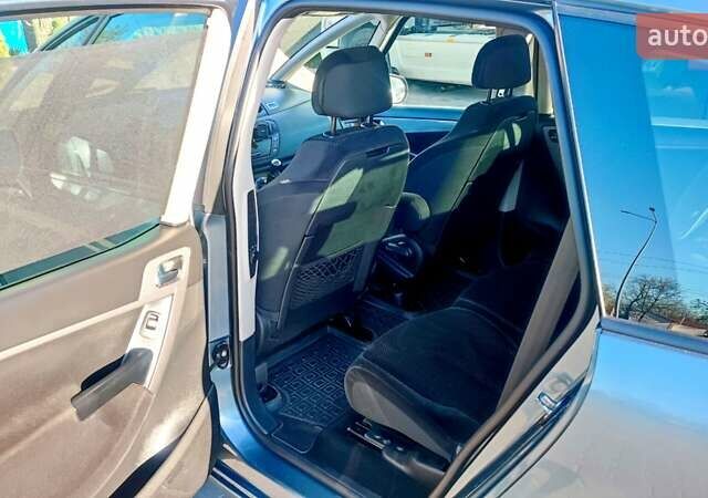 Сірий Сітроен С4 Пікассо, об'ємом двигуна 1.6 л та пробігом 295 тис. км за 5600 $, фото 7 на Automoto.ua