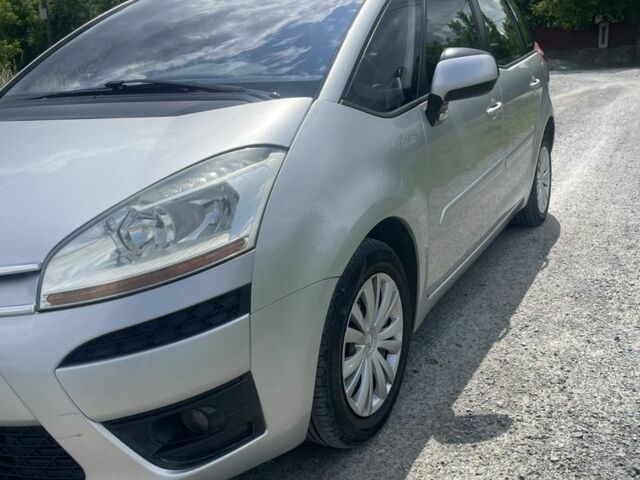 Серый Ситроен С4 Пикассо, объемом двигателя 1.6 л и пробегом 260 тыс. км за 5100 $, фото 1 на Automoto.ua