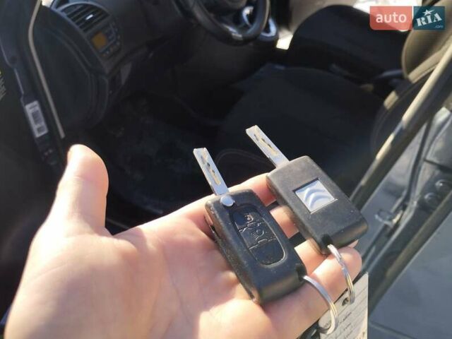 Серый Ситроен С4 Пикассо, объемом двигателя 1.6 л и пробегом 211 тыс. км за 6500 $, фото 17 на Automoto.ua