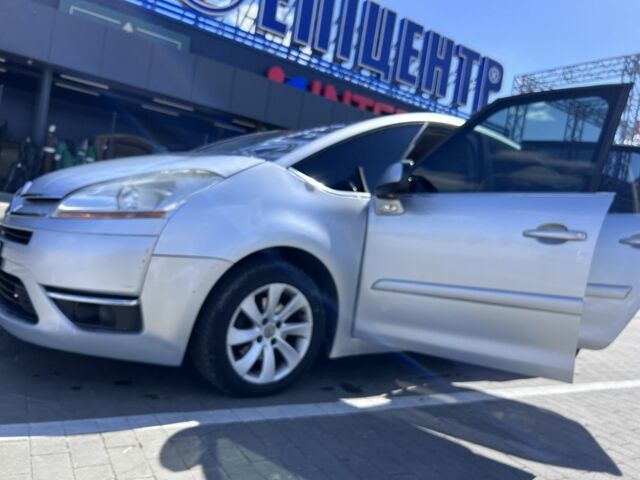 Серый Ситроен С4 Пикассо, объемом двигателя 1.6 л и пробегом 260 тыс. км за 5200 $, фото 7 на Automoto.ua