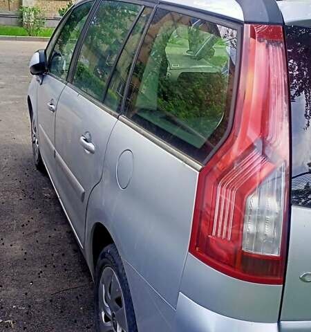 Сірий Сітроен С4 Пікассо, об'ємом двигуна 1.6 л та пробігом 255 тис. км за 3700 $, фото 15 на Automoto.ua