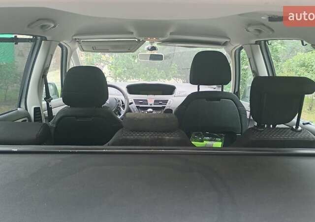 Сірий Сітроен С4 Пікассо, об'ємом двигуна 1.6 л та пробігом 255 тис. км за 3700 $, фото 20 на Automoto.ua