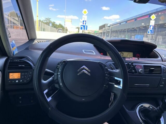 Серый Ситроен С4 Пикассо, объемом двигателя 1.6 л и пробегом 260 тыс. км за 5200 $, фото 3 на Automoto.ua