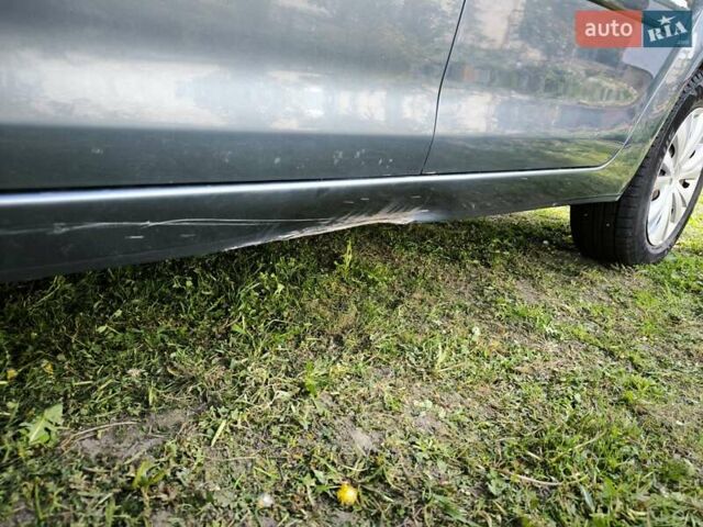 Серый Ситроен С4 Пикассо, объемом двигателя 1.56 л и пробегом 271 тыс. км за 5000 $, фото 22 на Automoto.ua