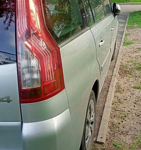 Сірий Сітроен С4 Пікассо, об'ємом двигуна 1.6 л та пробігом 255 тис. км за 3700 $, фото 17 на Automoto.ua