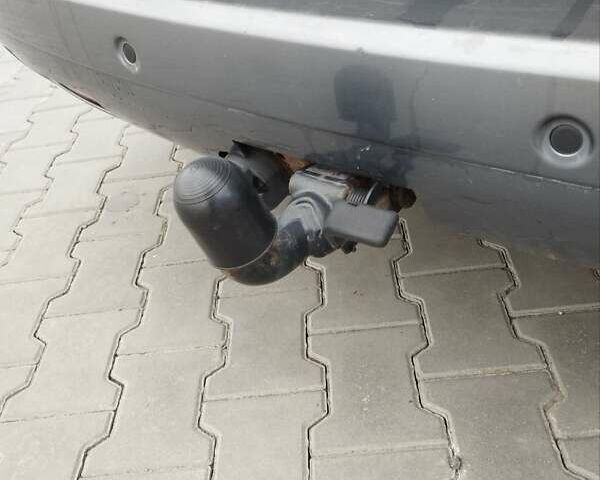 Серый Ситроен С4 Пикассо, объемом двигателя 1.56 л и пробегом 269 тыс. км за 6100 $, фото 7 на Automoto.ua