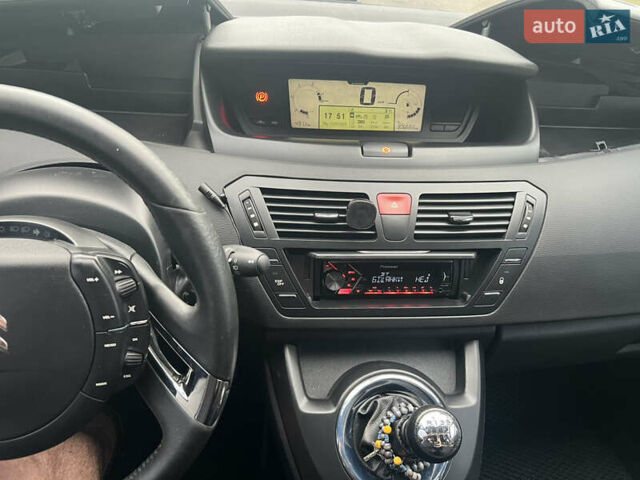 Серый Ситроен С4 Пикассо, объемом двигателя 1.6 л и пробегом 306 тыс. км за 7300 $, фото 8 на Automoto.ua