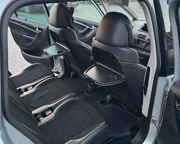 Сірий Сітроен С4 Пікассо, об'ємом двигуна 1.6 л та пробігом 201 тис. км за 6000 $, фото 19 на Automoto.ua