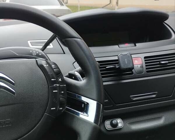 Серый Ситроен С4 Пикассо, объемом двигателя 1.56 л и пробегом 269 тыс. км за 6100 $, фото 11 на Automoto.ua