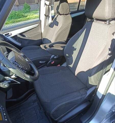 Серый Ситроен С4 Пикассо, объемом двигателя 1.56 л и пробегом 284 тыс. км за 7200 $, фото 2 на Automoto.ua