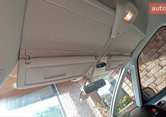 Серый Ситроен С4 Пикассо, объемом двигателя 1.56 л и пробегом 284 тыс. км за 7200 $, фото 20 на Automoto.ua