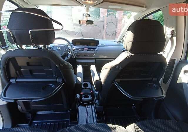 Серый Ситроен С4 Пикассо, объемом двигателя 1.56 л и пробегом 284 тыс. км за 7200 $, фото 15 на Automoto.ua