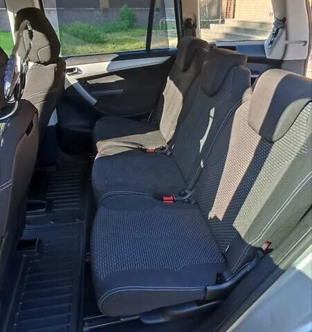 Серый Ситроен С4 Пикассо, объемом двигателя 1.56 л и пробегом 284 тыс. км за 7200 $, фото 14 на Automoto.ua