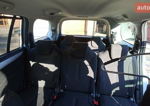 Серый Ситроен С4 Пикассо, объемом двигателя 1.56 л и пробегом 284 тыс. км за 7200 $, фото 18 на Automoto.ua