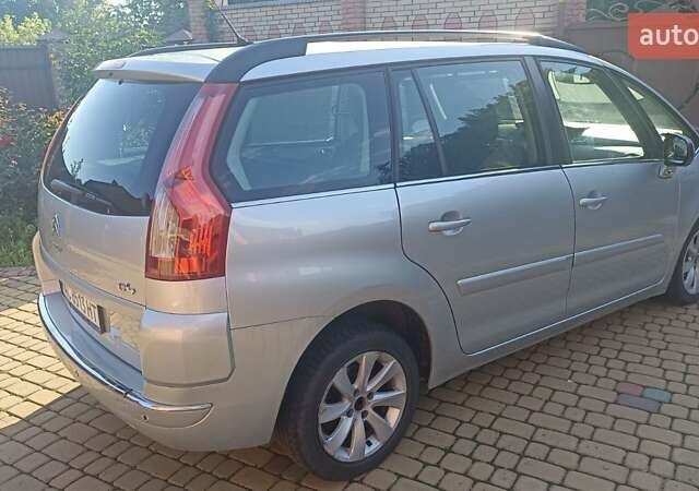 Серый Ситроен С4 Пикассо, объемом двигателя 1.56 л и пробегом 284 тыс. км за 7200 $, фото 5 на Automoto.ua