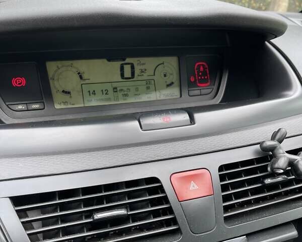 Серый Ситроен С4 Пикассо, объемом двигателя 1.56 л и пробегом 275 тыс. км за 6100 $, фото 36 на Automoto.ua