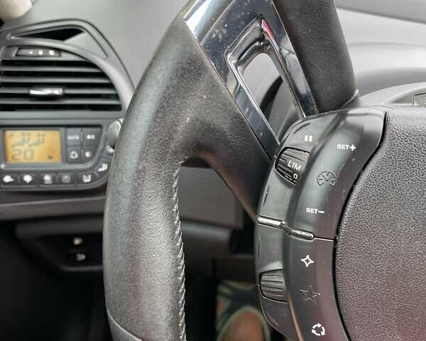 Серый Ситроен С4 Пикассо, объемом двигателя 1.56 л и пробегом 275 тыс. км за 6100 $, фото 28 на Automoto.ua