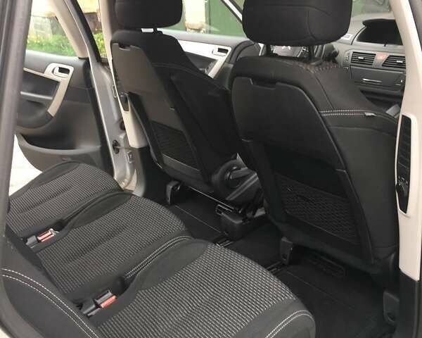 Серый Ситроен С4 Пикассо, объемом двигателя 1.6 л и пробегом 183 тыс. км за 7350 $, фото 10 на Automoto.ua