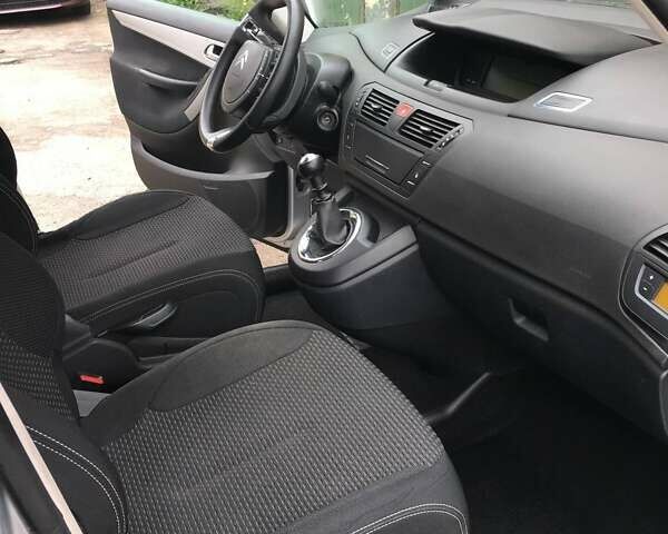 Серый Ситроен С4 Пикассо, объемом двигателя 1.6 л и пробегом 183 тыс. км за 7350 $, фото 8 на Automoto.ua