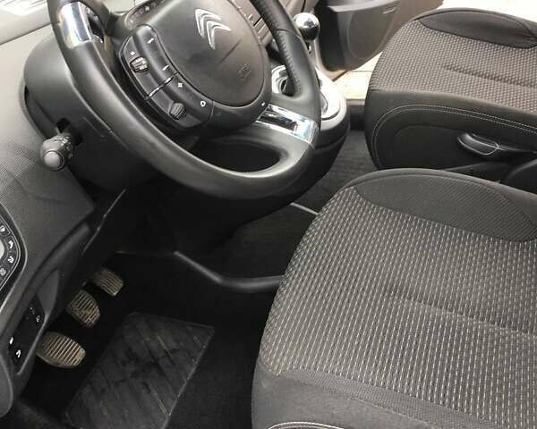 Серый Ситроен С4 Пикассо, объемом двигателя 1.6 л и пробегом 183 тыс. км за 7350 $, фото 6 на Automoto.ua