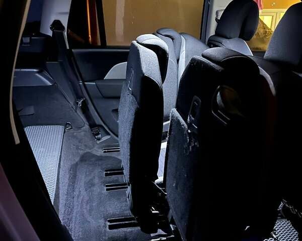 Сірий Сітроен С4 Пікассо, об'ємом двигуна 1.56 л та пробігом 279 тис. км за 9500 $, фото 62 на Automoto.ua