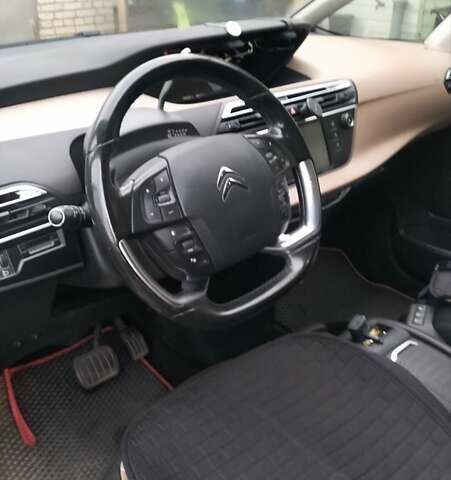 Серый Ситроен С4 Пикассо, объемом двигателя 2 л и пробегом 240 тыс. км за 11000 $, фото 1 на Automoto.ua