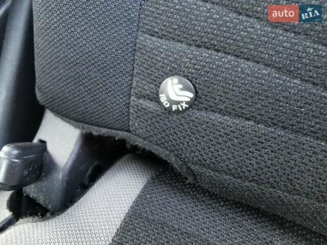 Сірий Сітроен С4 Пікассо, об'ємом двигуна 2 л та пробігом 207 тис. км за 13999 $, фото 40 на Automoto.ua