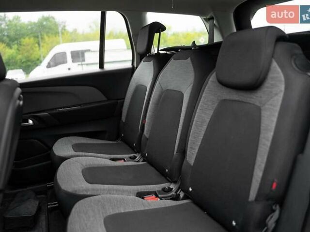 Серый Ситроен С4 Пикассо, объемом двигателя 1.56 л и пробегом 271 тыс. км за 11350 $, фото 17 на Automoto.ua