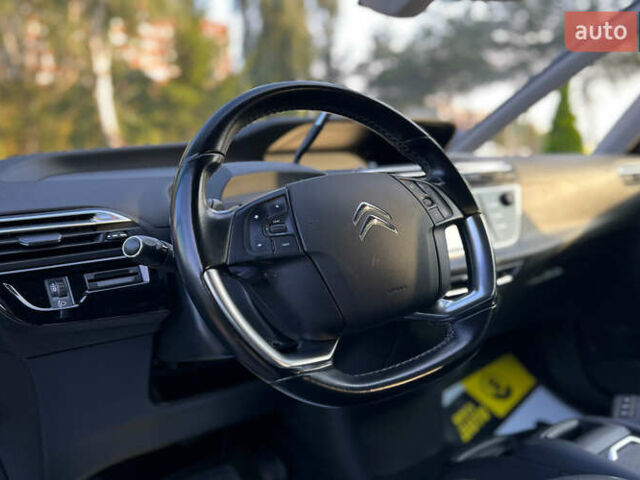 Ситроен С4 Пикассо 2017 в Львове на Automoto.ua Серый Ситроен С4 Пикассо, объемом двигателя 1.6 л и пробегом 180 тыс. км за 14800 $, фото 14 на Automoto.ua