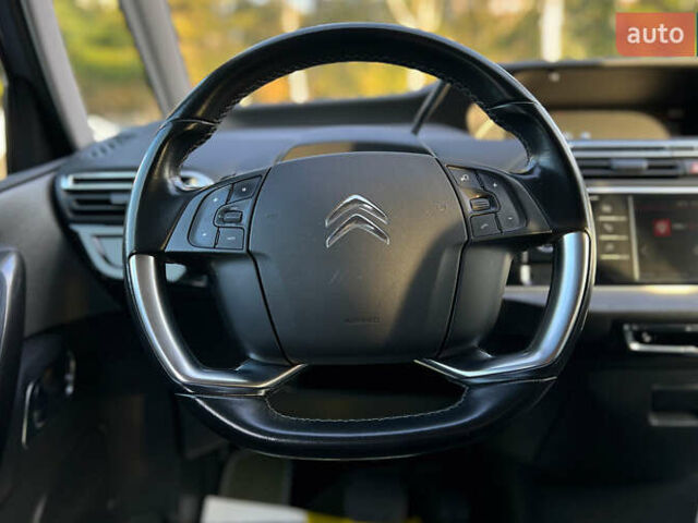 Ситроен С4 Пикассо 2017 в Львове на Automoto.ua Серый Ситроен С4 Пикассо, объемом двигателя 1.6 л и пробегом 180 тыс. км за 14800 $, фото 12 на Automoto.ua
