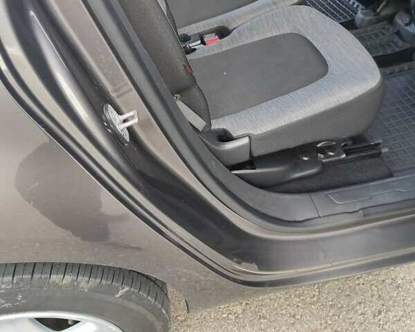 Сірий Сітроен С4 Пікассо, об'ємом двигуна 1.56 л та пробігом 240 тис. км за 11900 $, фото 26 на Automoto.ua