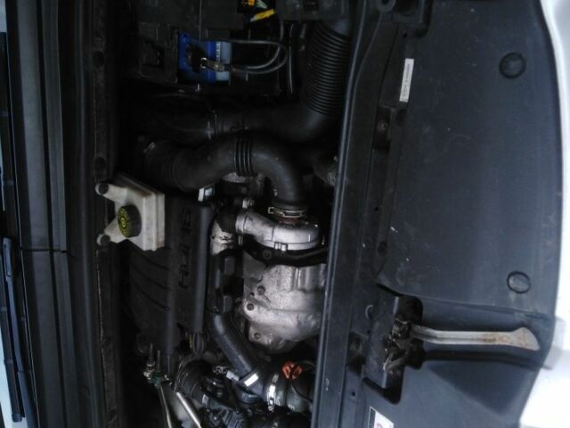 Серый Ситроен С4 Пикассо, объемом двигателя 1.6 л и пробегом 252 тыс. км за 5500 $, фото 7 на Automoto.ua