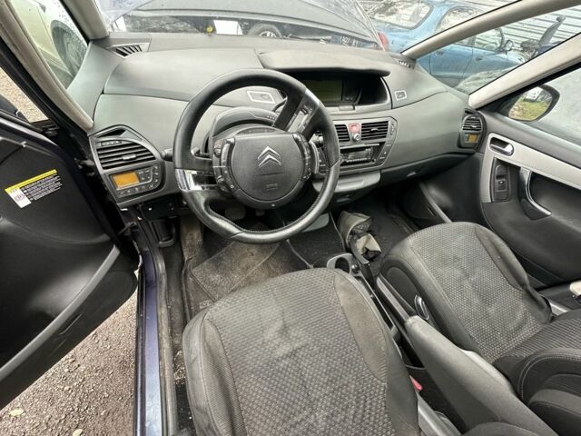 Синий Ситроен С4 Пикассо, объемом двигателя 0 л и пробегом 330 тыс. км за 3200 $, фото 6 на Automoto.ua